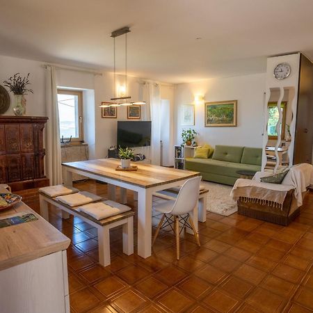 Violet'S Place Črni Kal Εξωτερικό φωτογραφία
